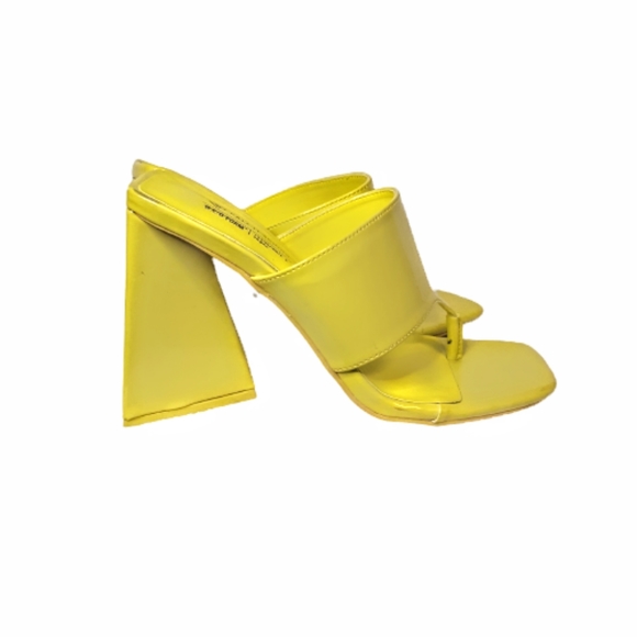Call It Spring Soraya Mule Thong Sandal Y2K Block Heel Sandal Yellow Vegan - Picture 5 of 9